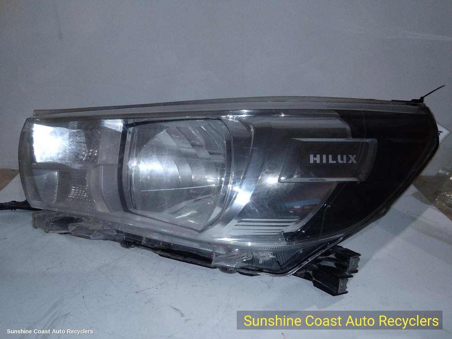2016 Toyota Hilux Left Headlamp