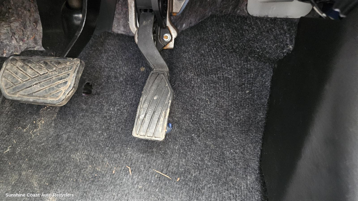 2010-2017 Suzuki Swift Pedal Assembly