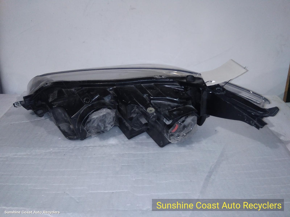 2015-2017 Toyota Camry Right Headlamp