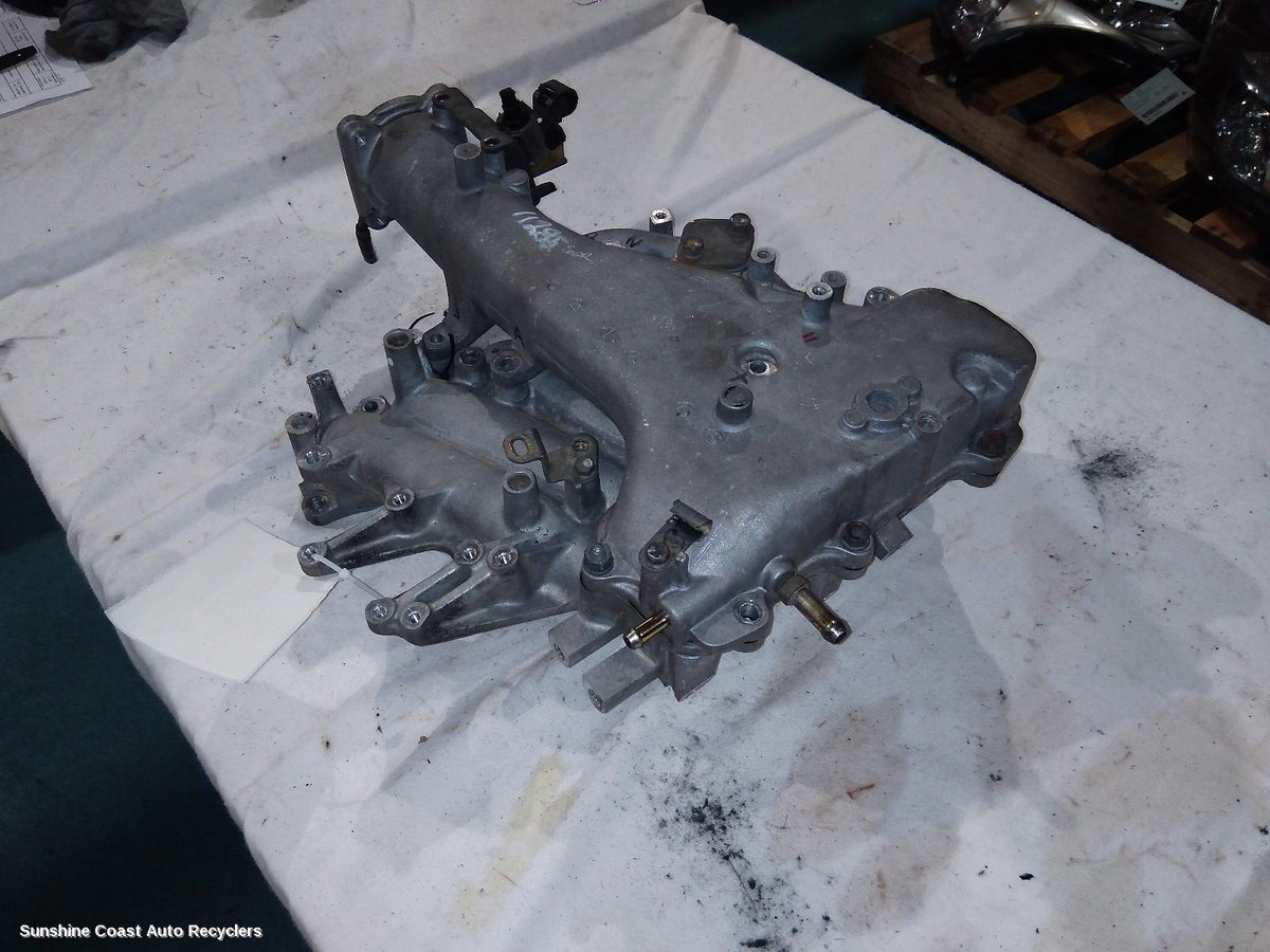 2000-2004 Mitsubishi Pajero Manifold