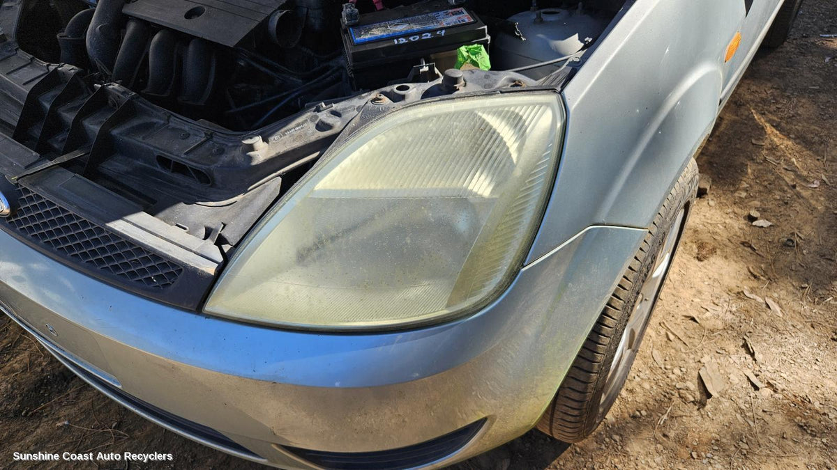 2004-2005 Ford Fiesta Left Headlamp