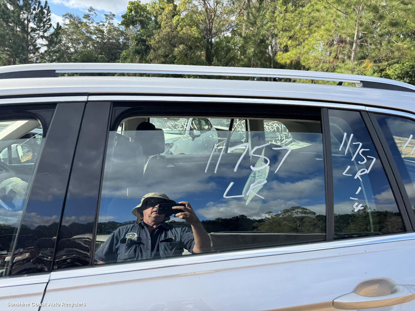 2022 Volkswagen Tiguan Left Rear Door Window