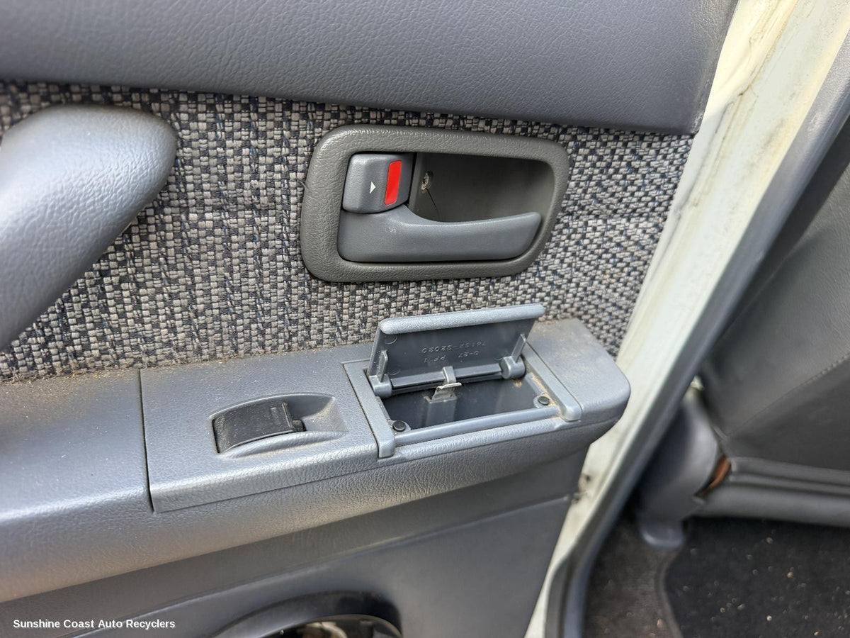 1990-1998 Toyota Landcruiser Door Handle