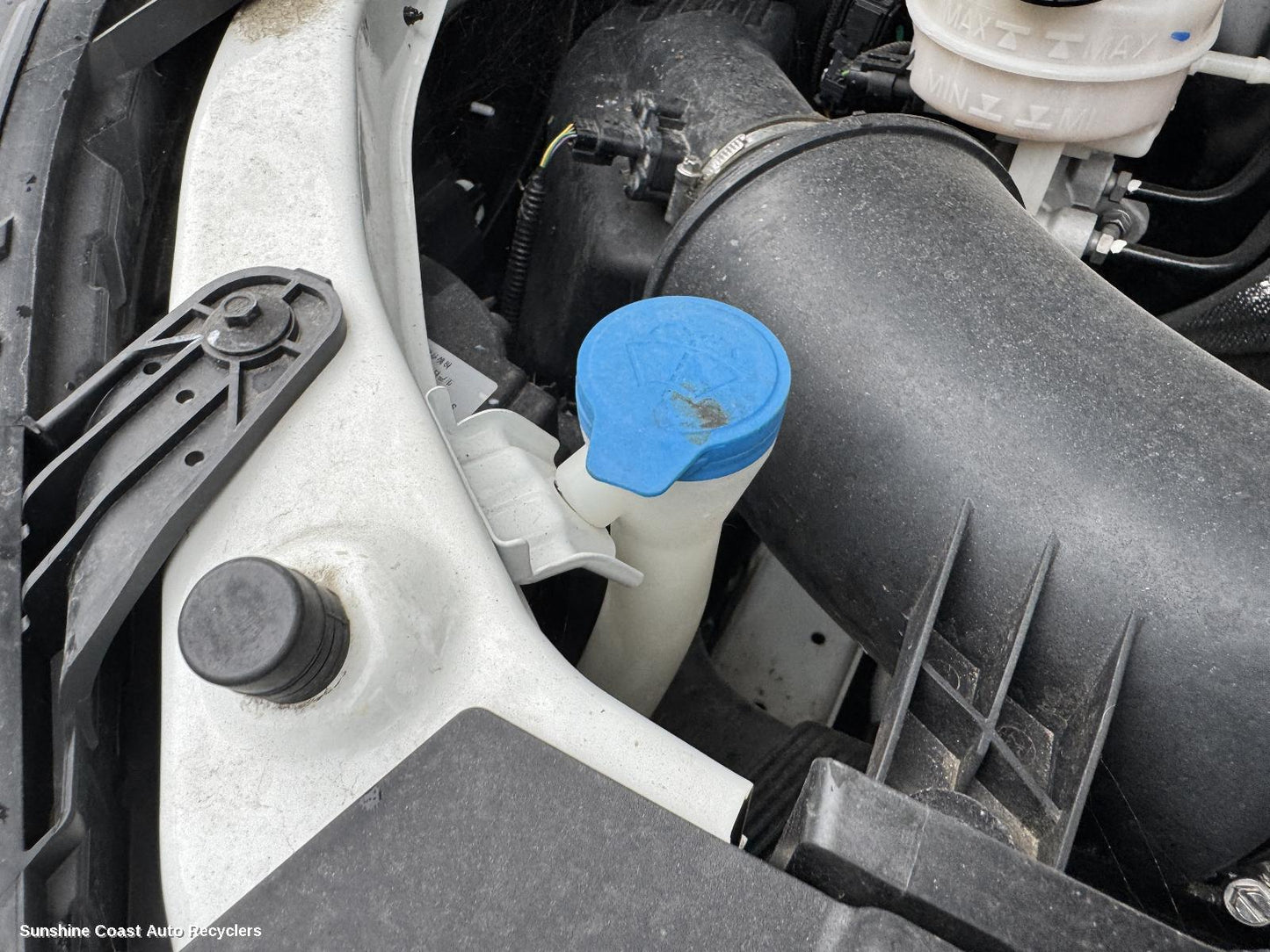 2021 Ldv Deliver 9 Washer Bottle