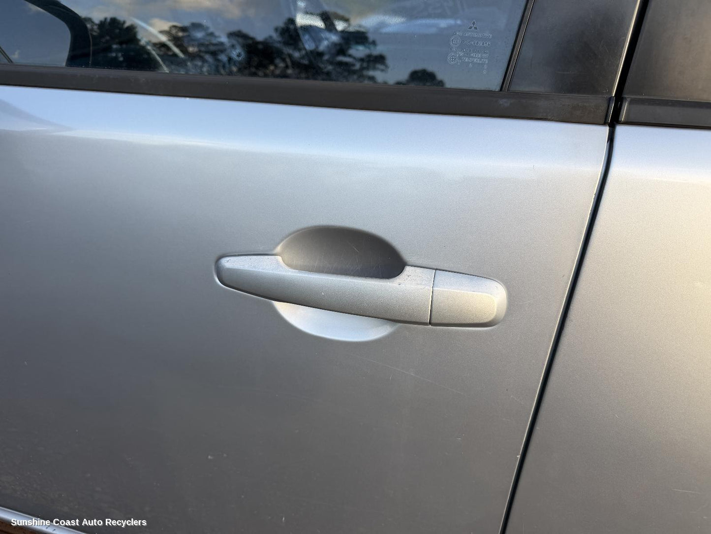 2009-2015 Mitsubishi Challenger Door Handle