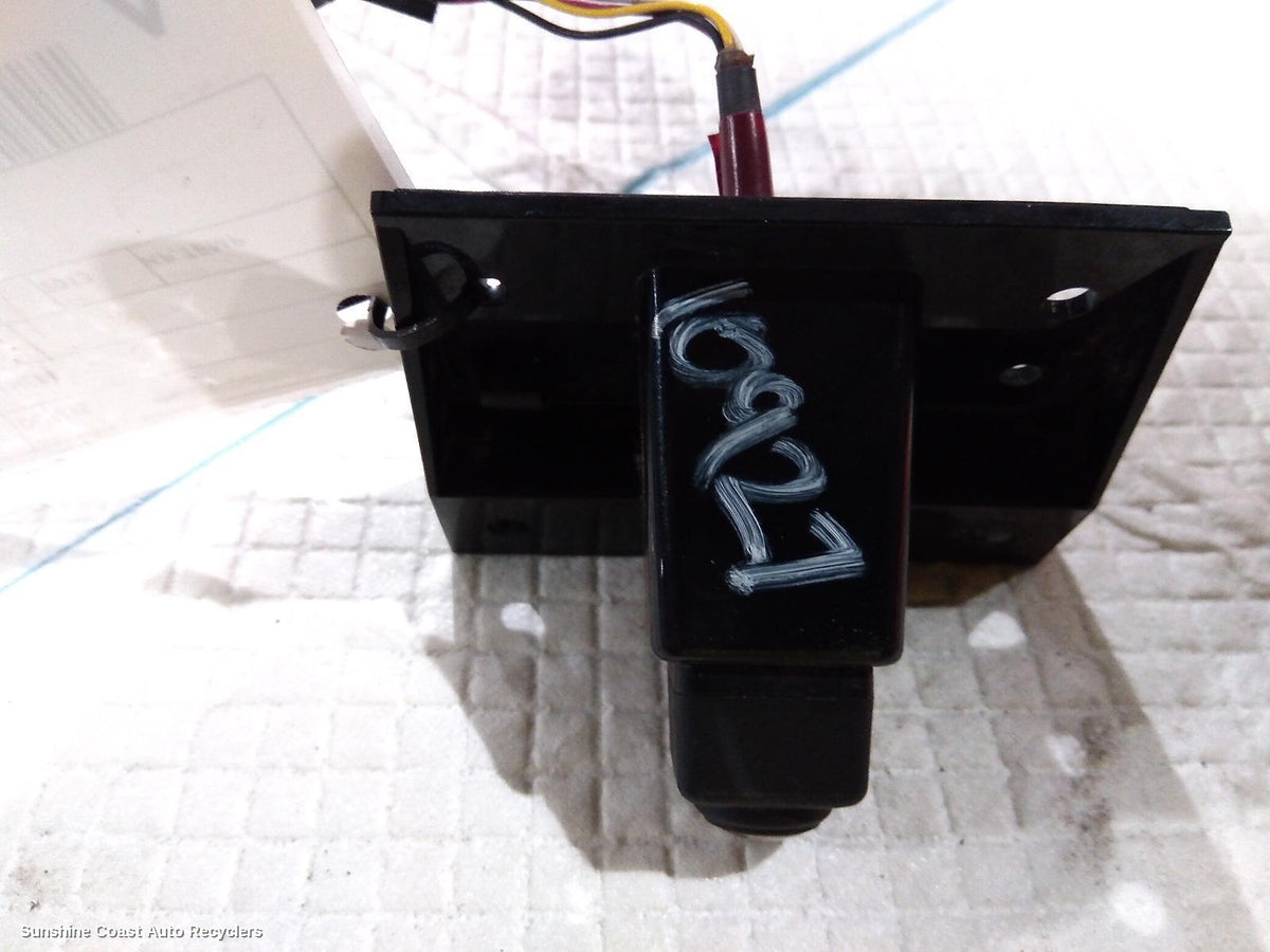 2007-2014 Nissan Dualis Reverse Camera