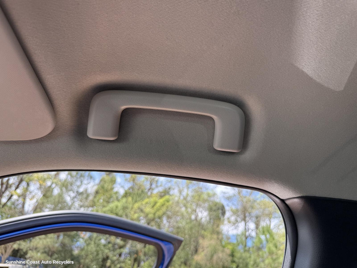 2017-2026 Mitsubishi Eclipse Cross Grab Handle