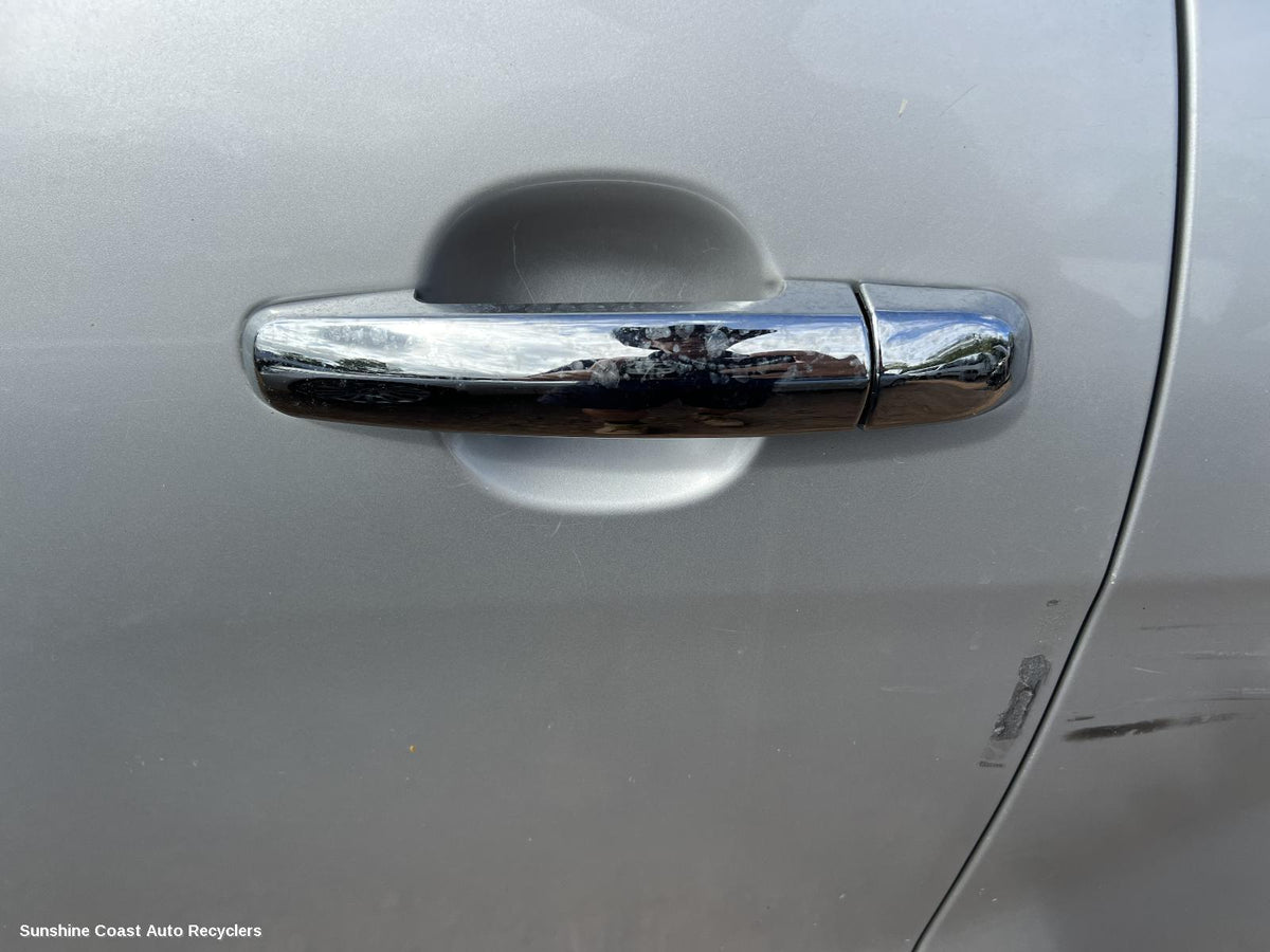 2005-2018 Suzuki Vitara Door Handle