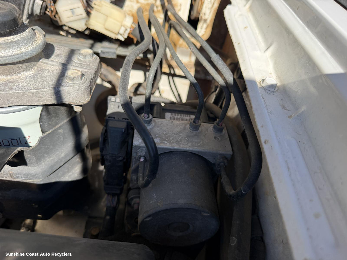 2010-2015 Nissan Navara Abs Pump Modulator