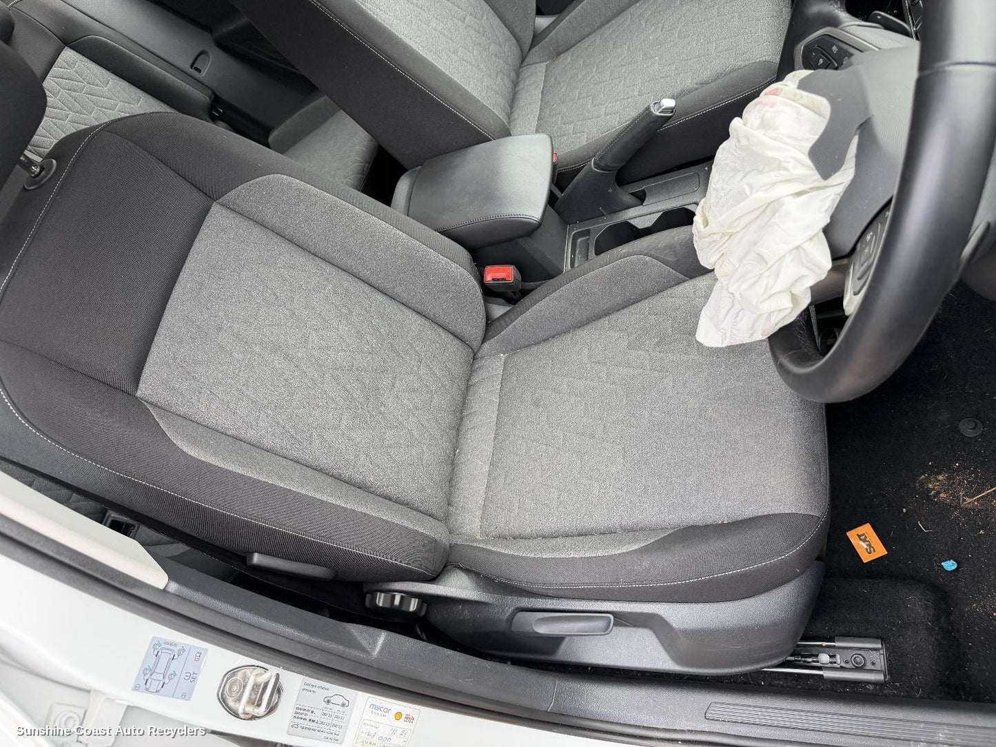 2020-2025 Volkswagen T-cross Front Seat