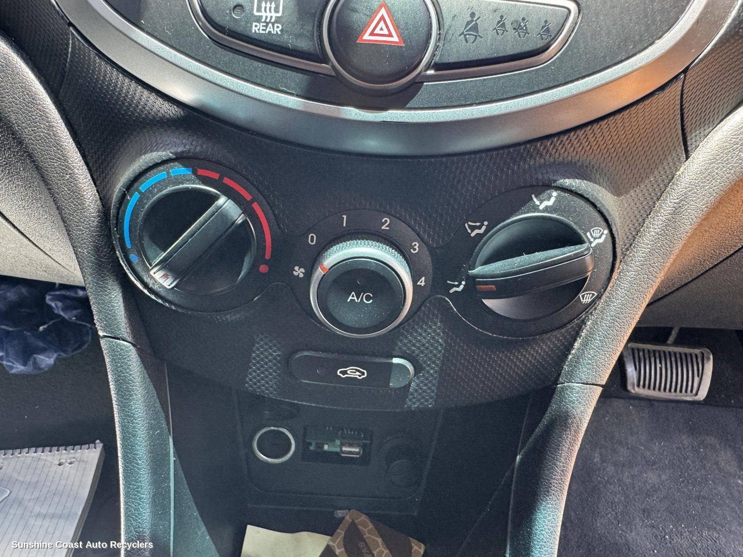 2011-2019 Hyundai Accent Heater Ac Controls