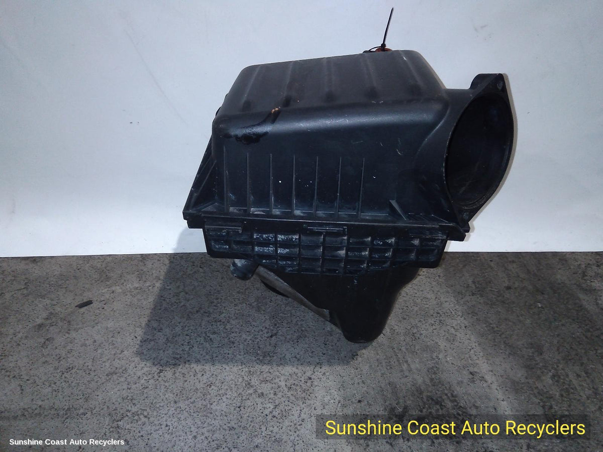 2012-2014 Chrysler 300c Air Cleaner Box