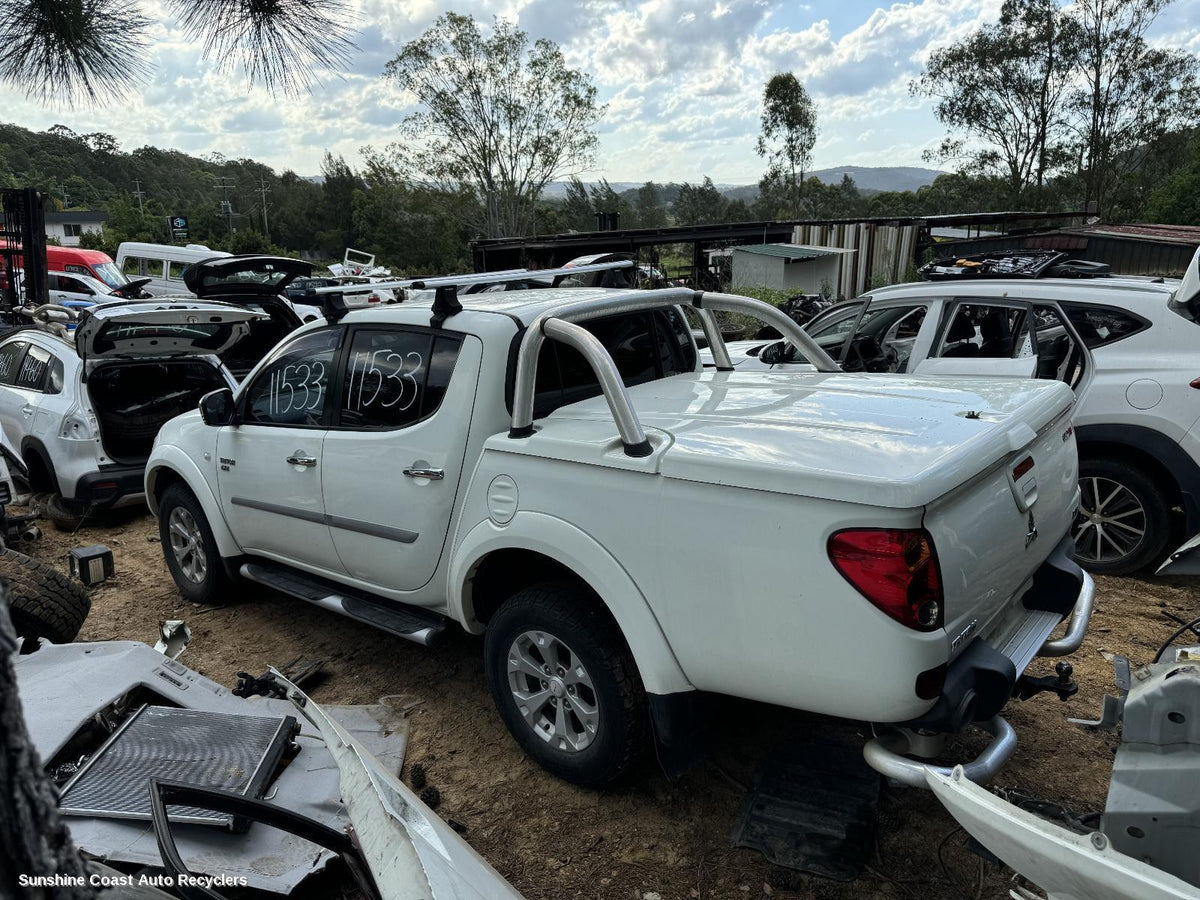 2006-2015 Mitsubishi Triton Axle