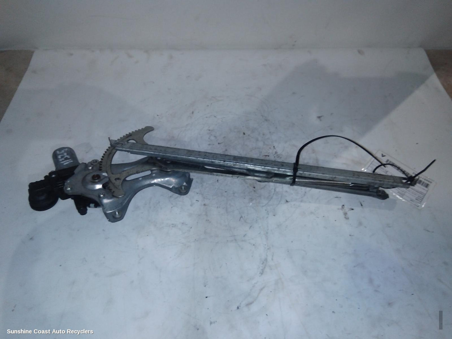 2015 Toyota Rav4 Left Front Window Reg Motor