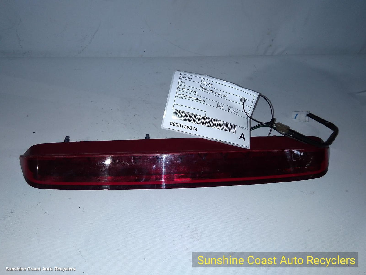 2015-2021 Hyundai Tucson High Level Stoplight