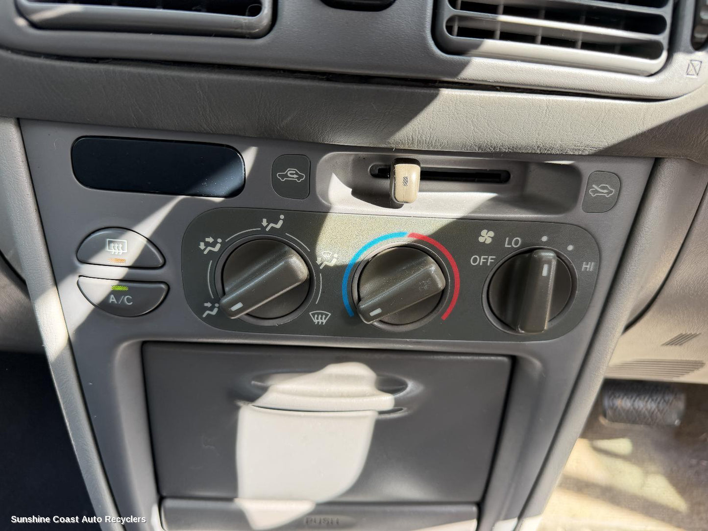 1998-2001 Toyota Corolla Heater Ac Controls