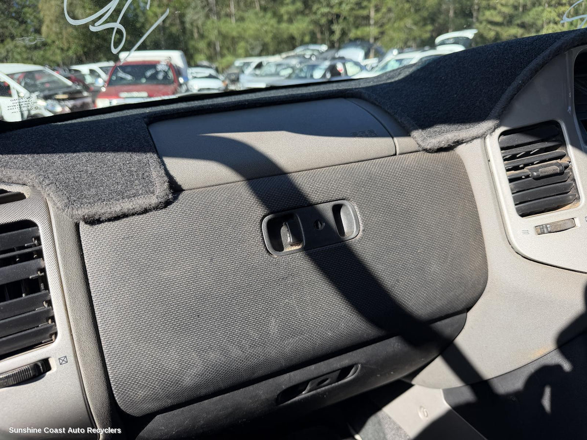2002-2006 Mitsubishi Pajero Glove Box