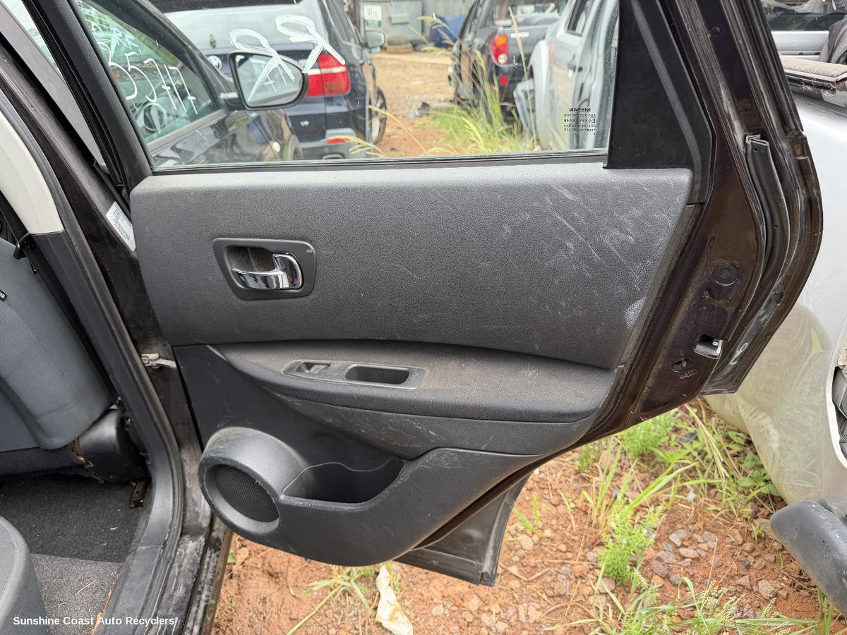 2007-2014 Nissan Dualis Door Trim