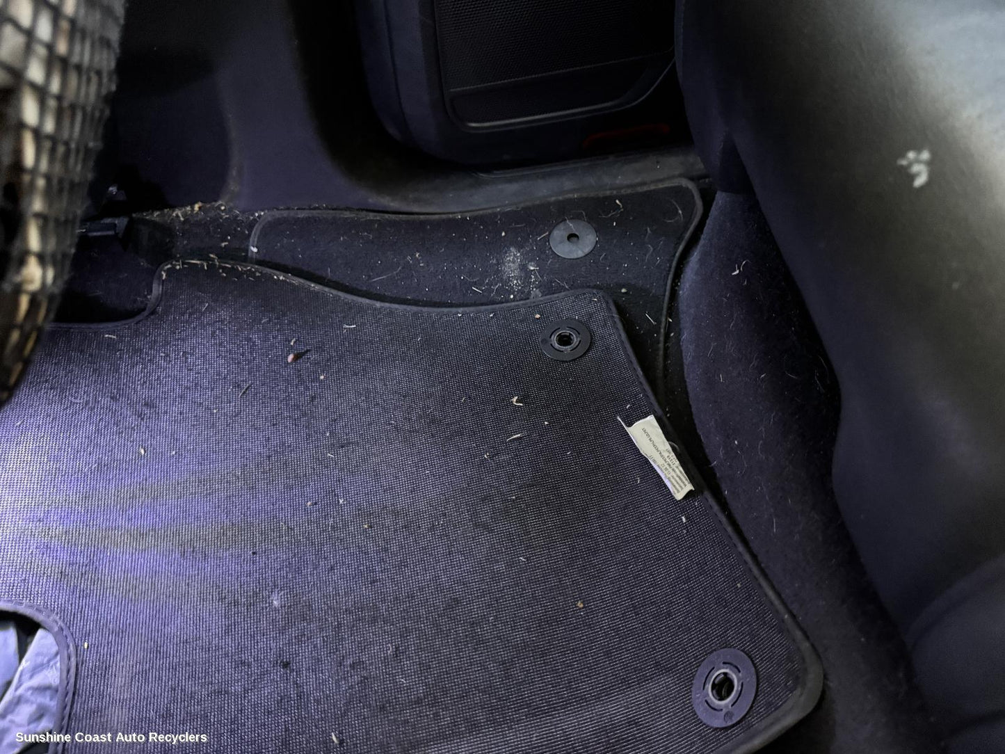 2012 Volkswagen Touareg Floor Mats