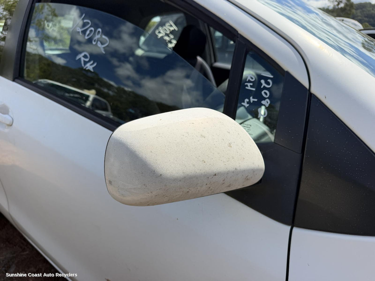 2005-2011 Toyota Yaris Right Door Mirror