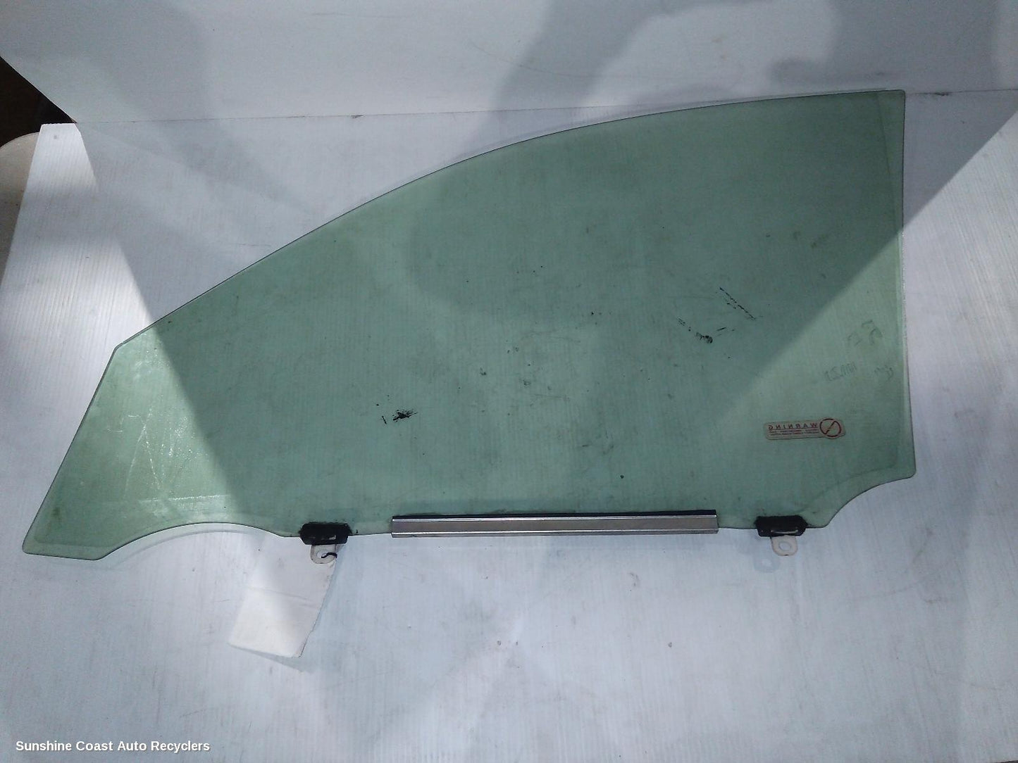 2009 Toyota Rav4 Right Front Door Window