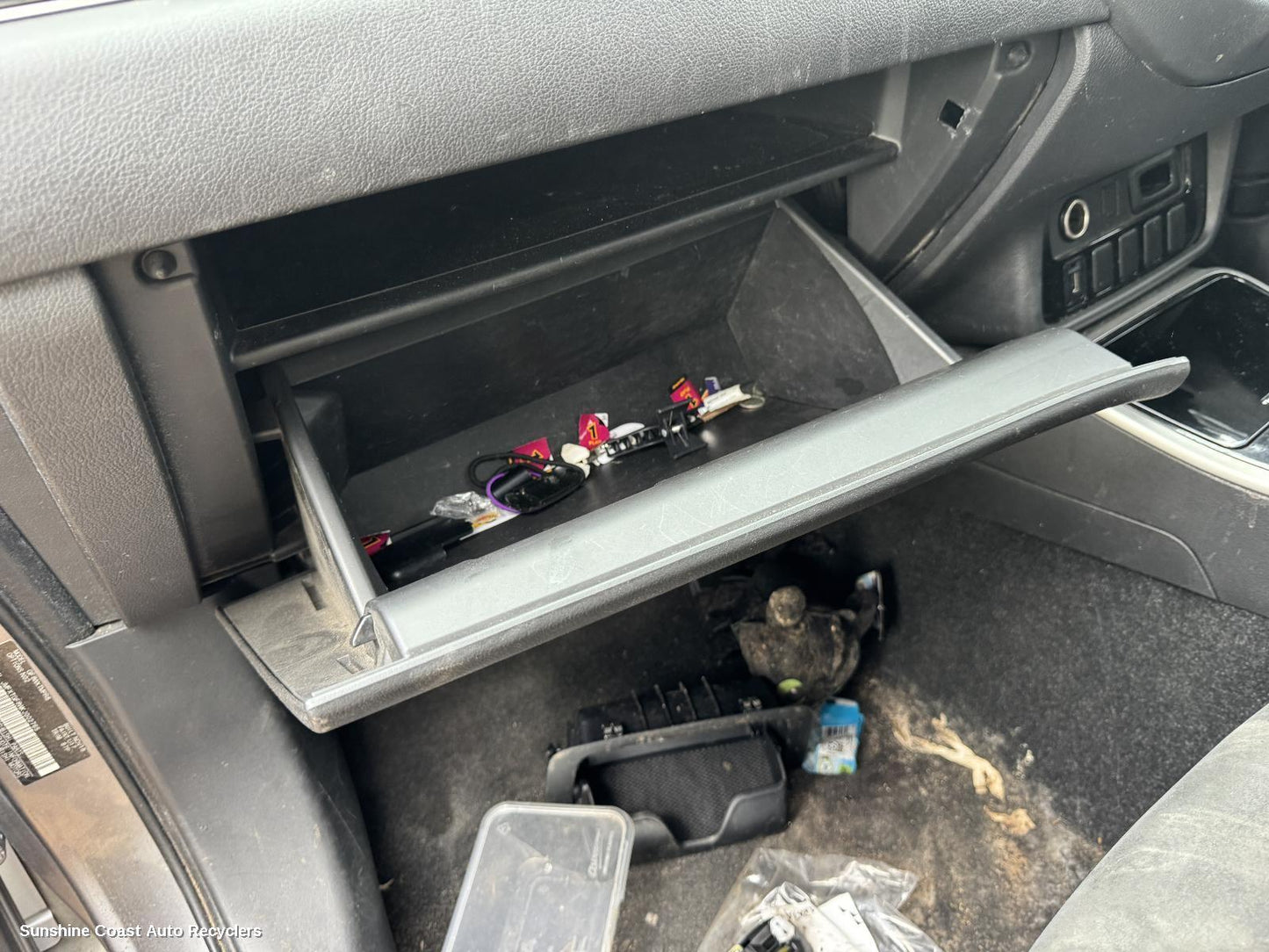 2018 Mitsubishi Outlander Glove Box