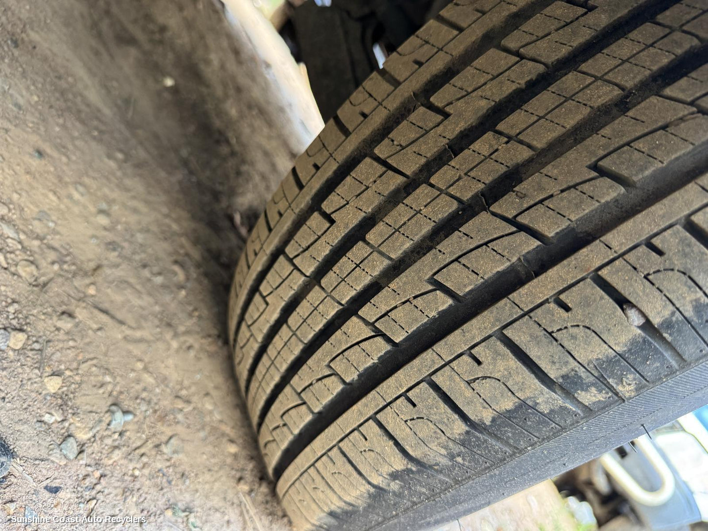 2016 Nissan Pathfinder Tyre