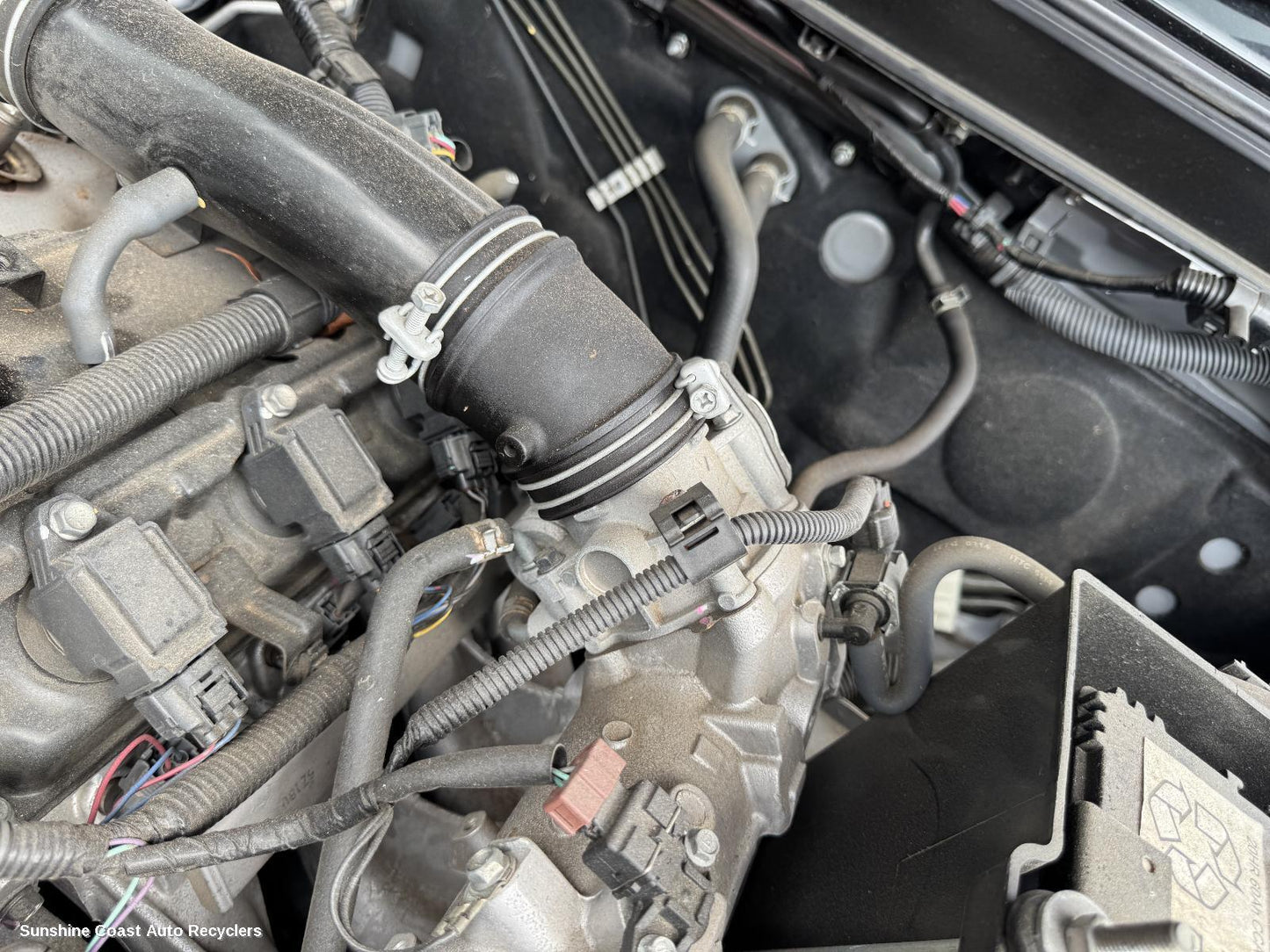2016 Mitsubishi Triton Throttle Body