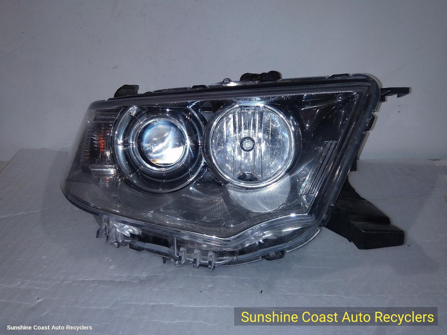 2012 Mitsubishi Challenger Right Headlamp