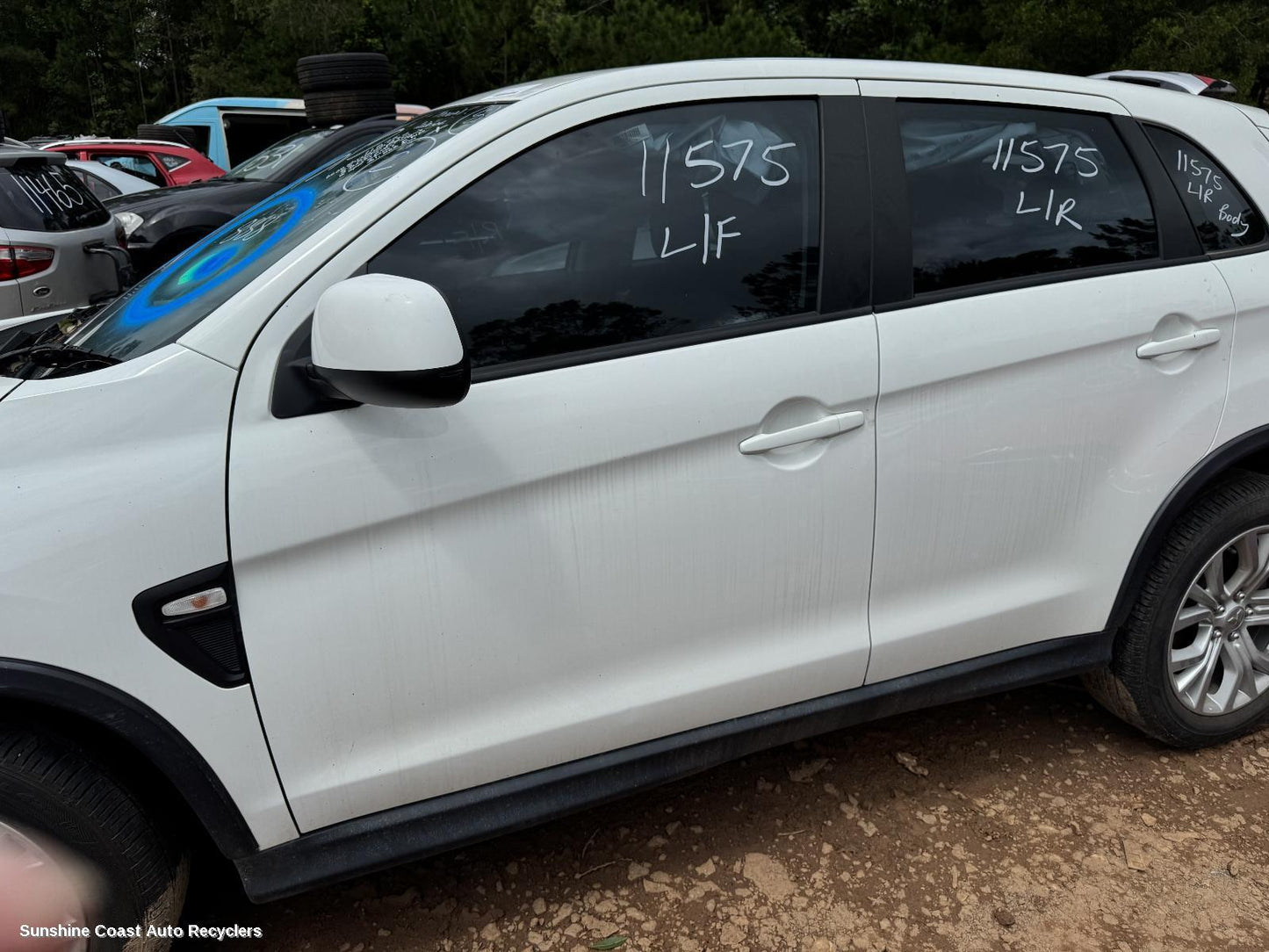 2020 Mitsubishi Asx Left Front Door
