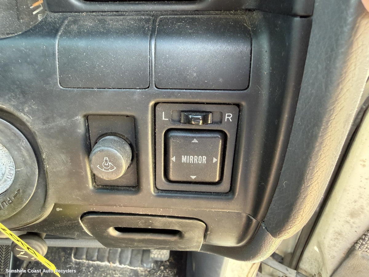 1990-1998 Toyota Landcruiser Misc Switch Relay