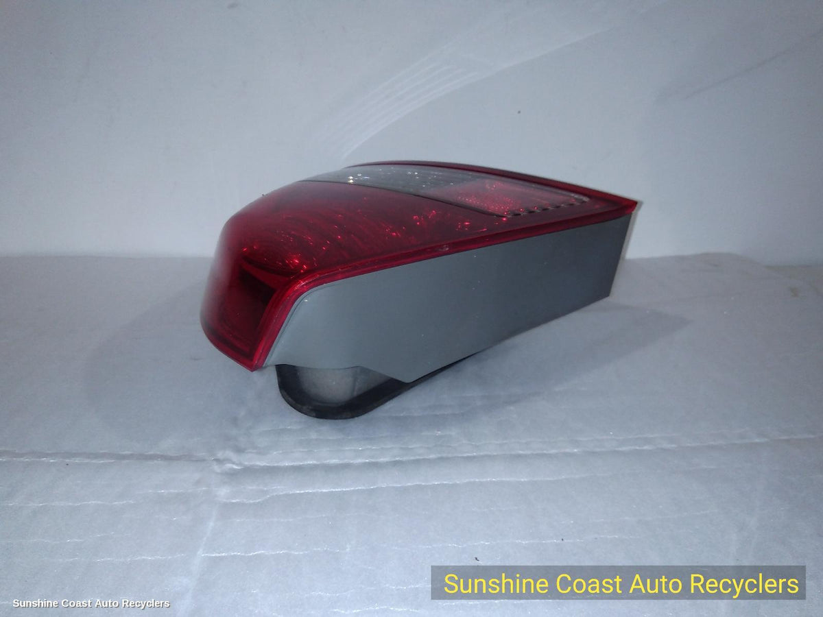 2003-2005 Honda Civic Right Taillight