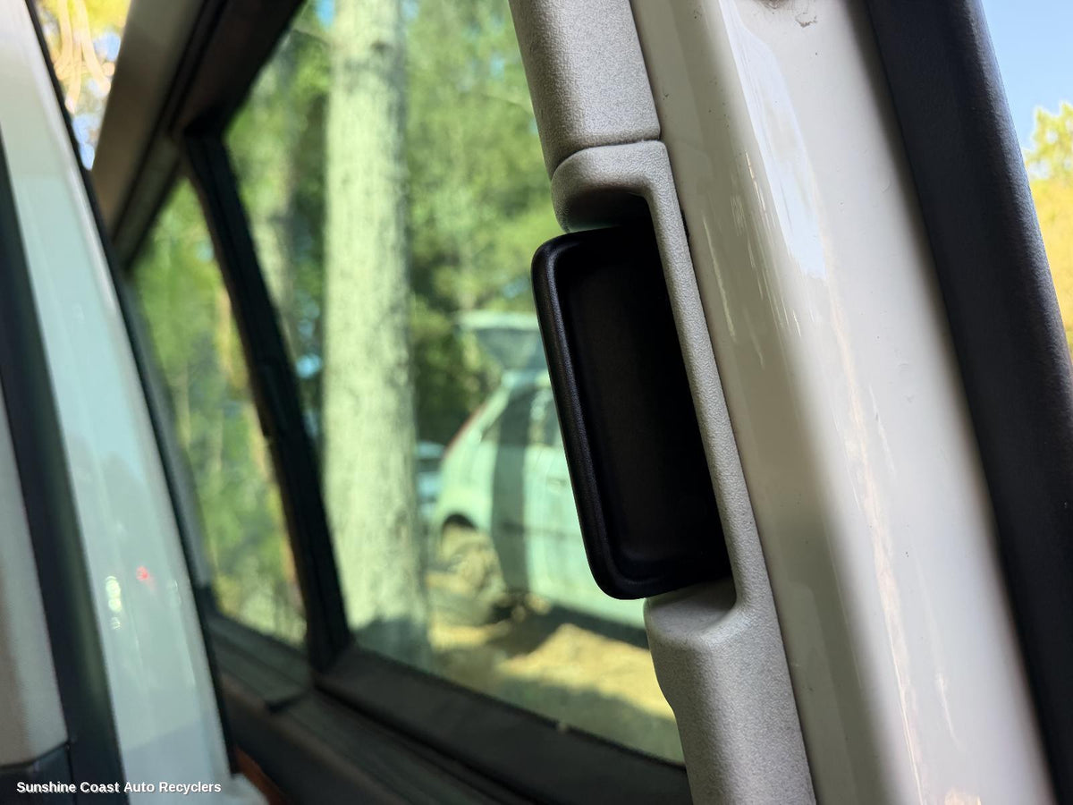 2004-2015 Volkswagen Transporter Door Handle