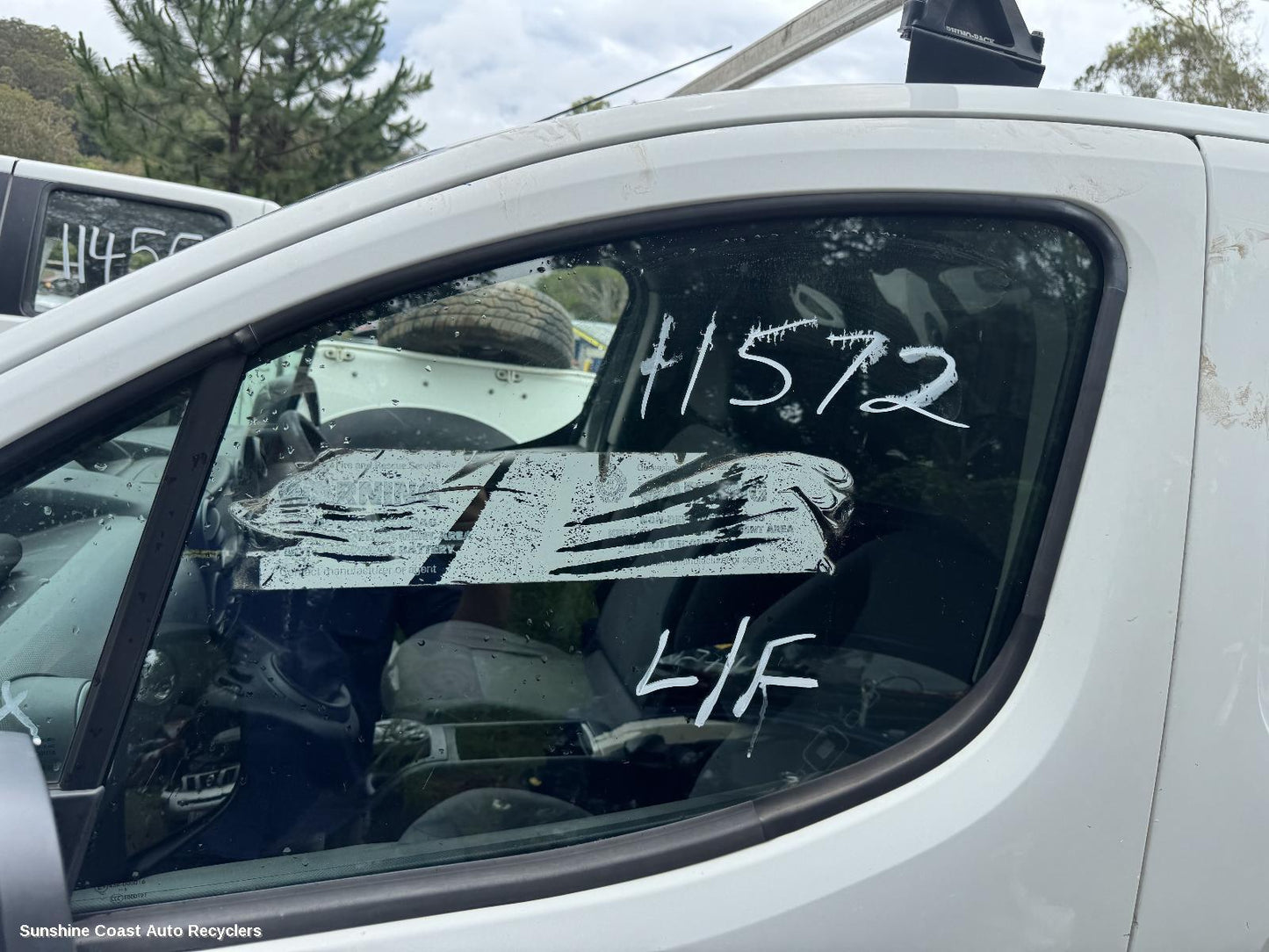 2015 Citroen Berlingo Left Front Door Window