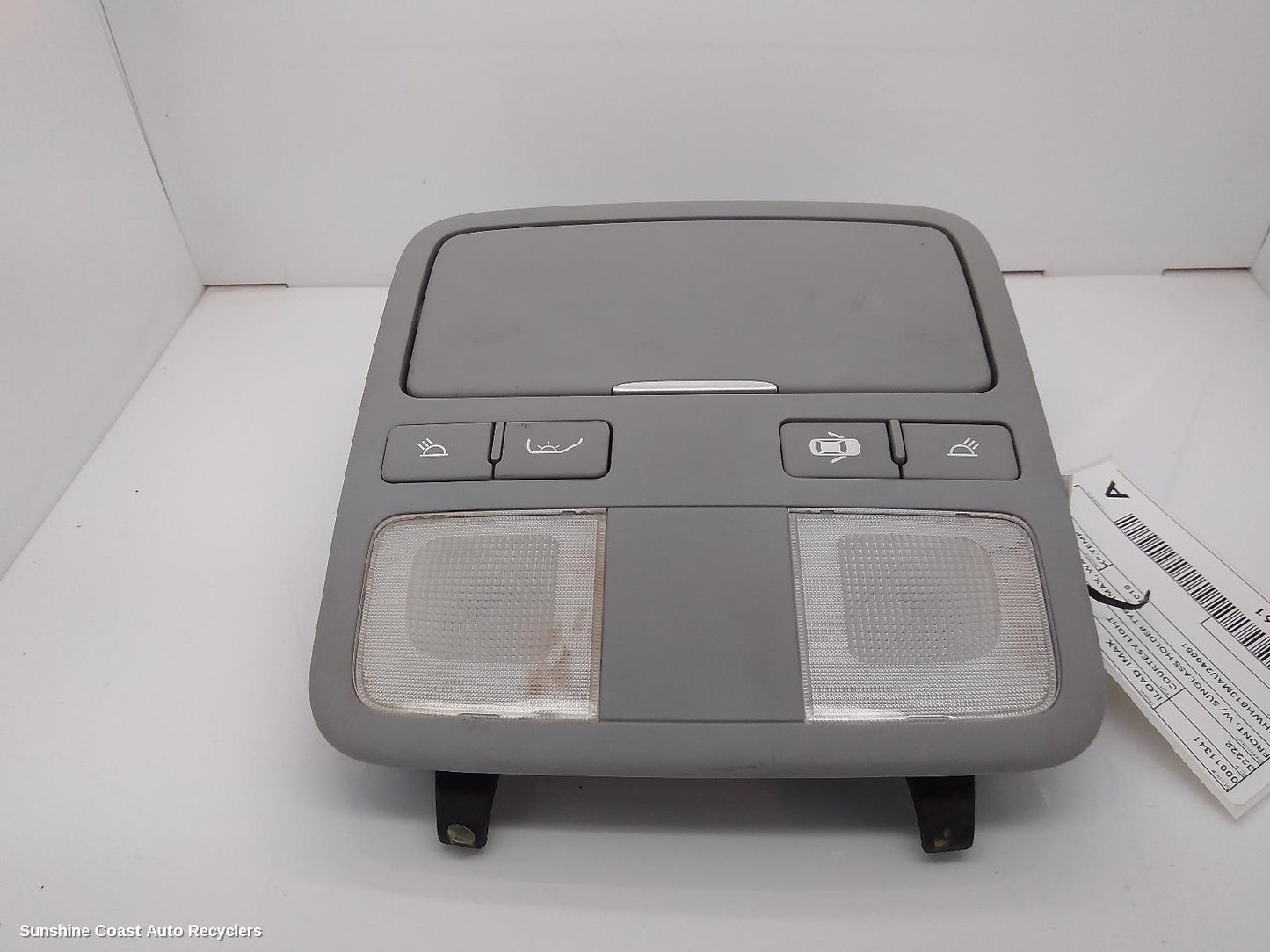 2010 Hyundai Iload/imax Courtesy Light