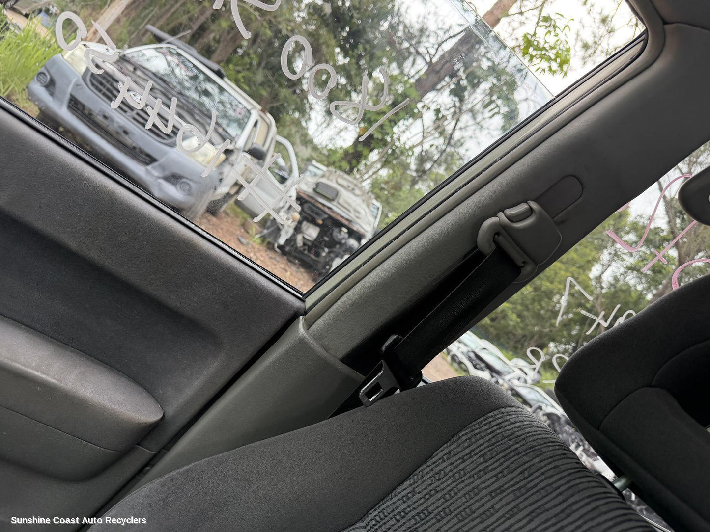 2002-2004 Mitsubishi Pajero Seatbelt Stalk