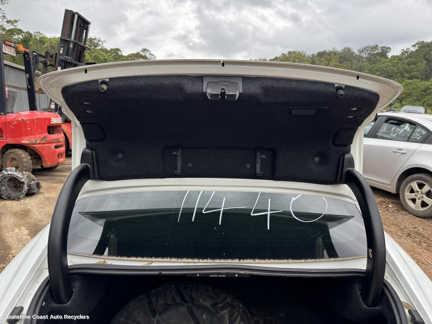2012 Volvo S60/v60 Bootlid Tgate Hinge