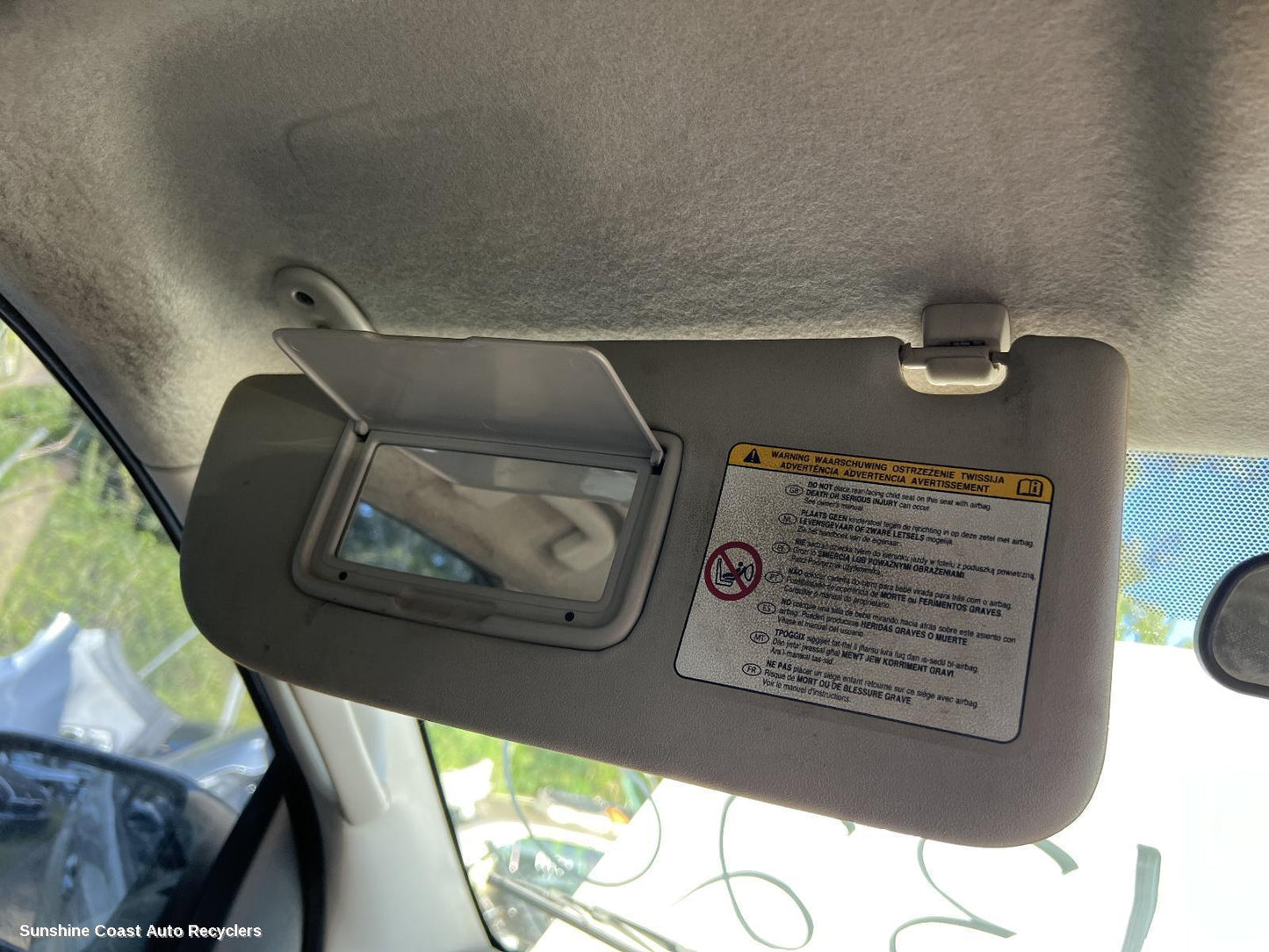 2015 Isuzu Mu-x Sunvisor