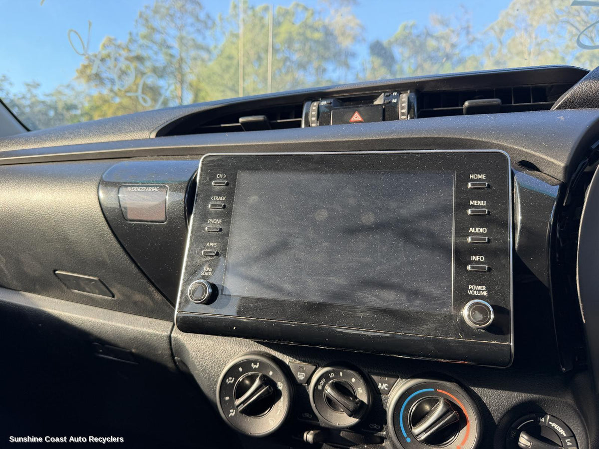 2020-2025 Toyota Hilux Radio Cd Dvd Sat Tv