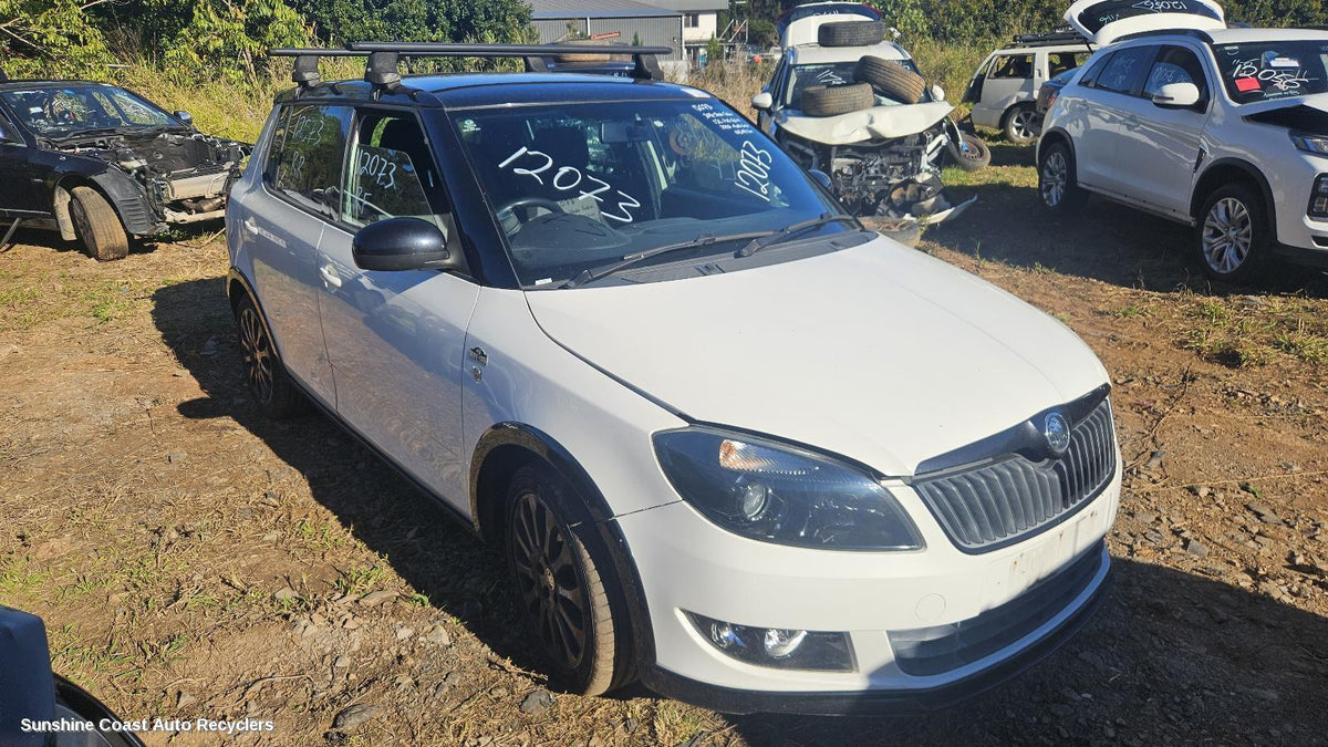 2010-2015 Skoda Fabia Right Guard
