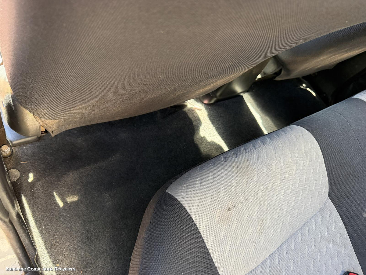 2001-2015 Nissan Navara Carpet