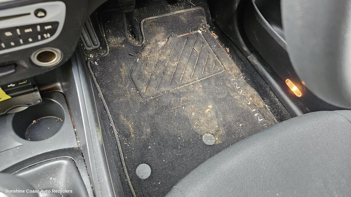 2010-2016 Renault Megane Floor Mats