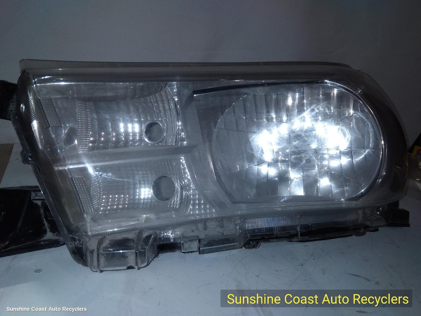 2016 Toyota Hilux Left Headlamp