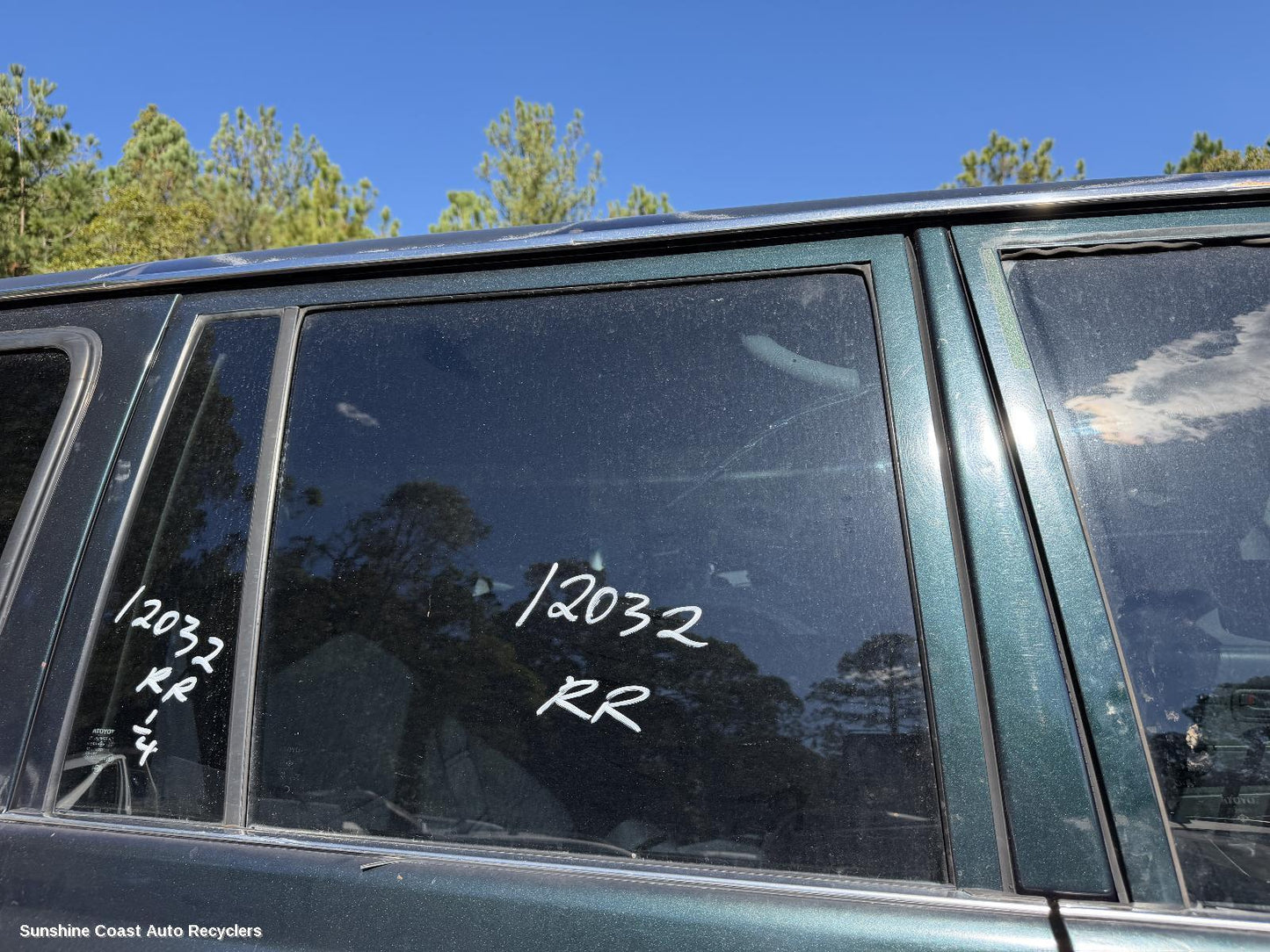 1990-1998 Toyota Landcruiser Right Rear Door Window