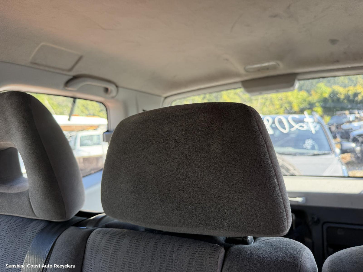 2000-2006 Mitsubishi Pajero Headrest
