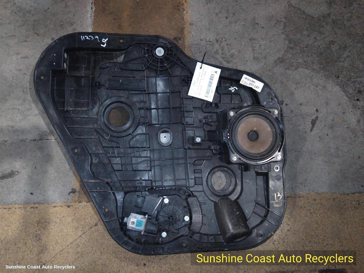 2017-2020 Kia Sorento Left Rear Wnd Reg Motor