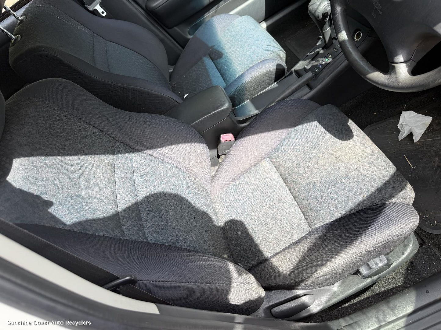 2001-2007 Toyota Corolla Front Seat