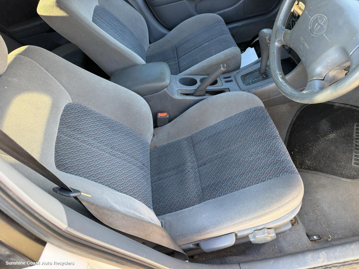 1997-2002 Toyota Camry Front Seat