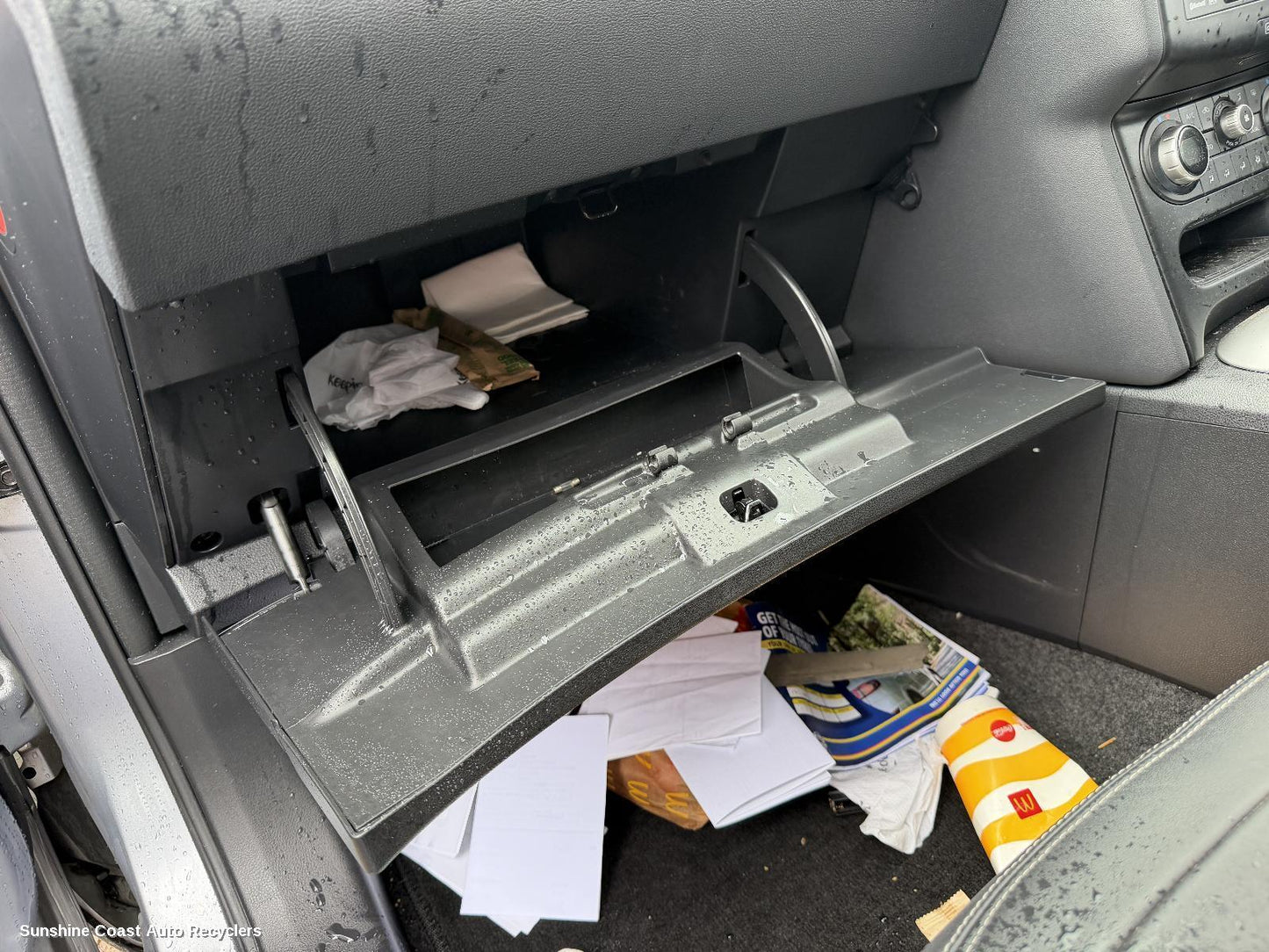 2007-2014 Nissan Dualis Glove Box
