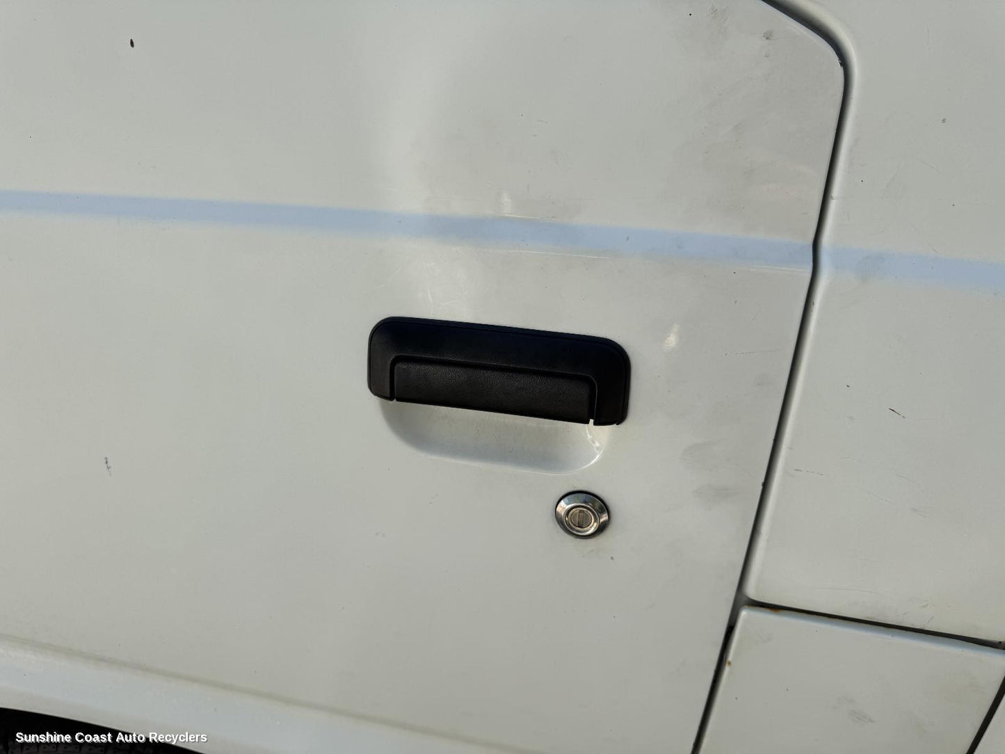 2007 Mitsubishi L300 Door Handle